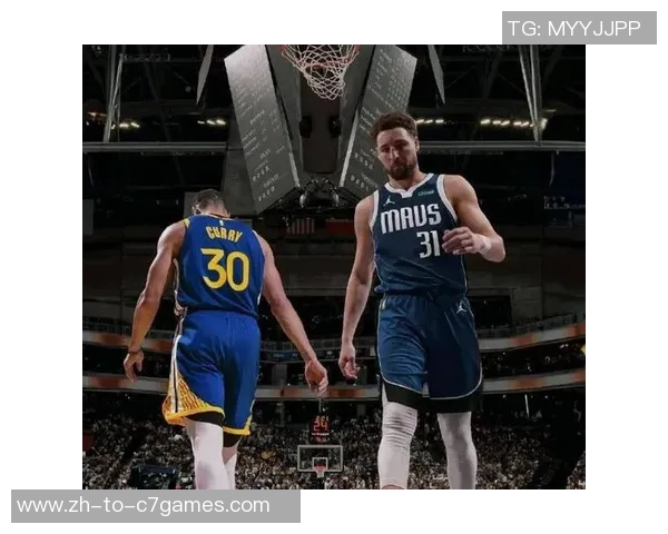 同样是三走神射，为什么库里37岁仍在迸发，汤普森35岁却快速陨落？